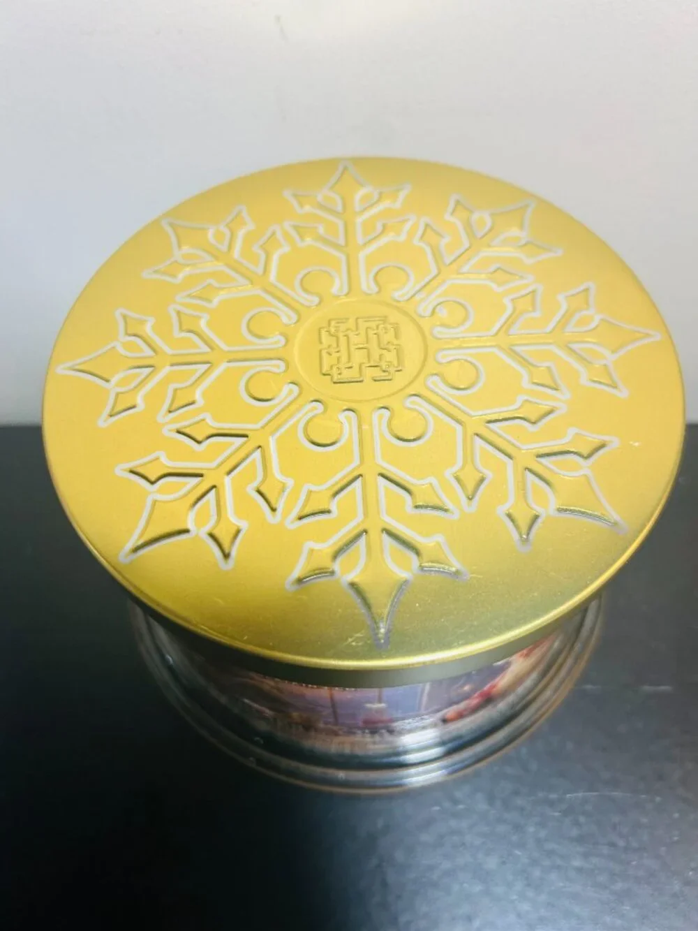 HomeWorx by Slatkin Cookies for Santa 4-Wick 18oz Candle NEW